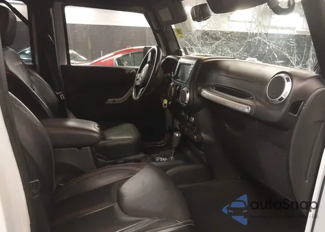 2013 Jeep Wrangler Unlimited Sahara z USA, uszkodzony, nr VIN 1C4BJWEG5DL626274